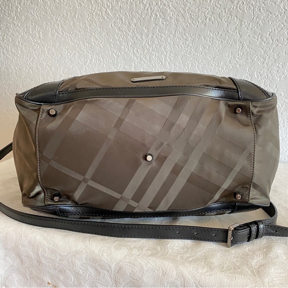 Burberry check nylon multi purpose bag - Picture 7 of 14